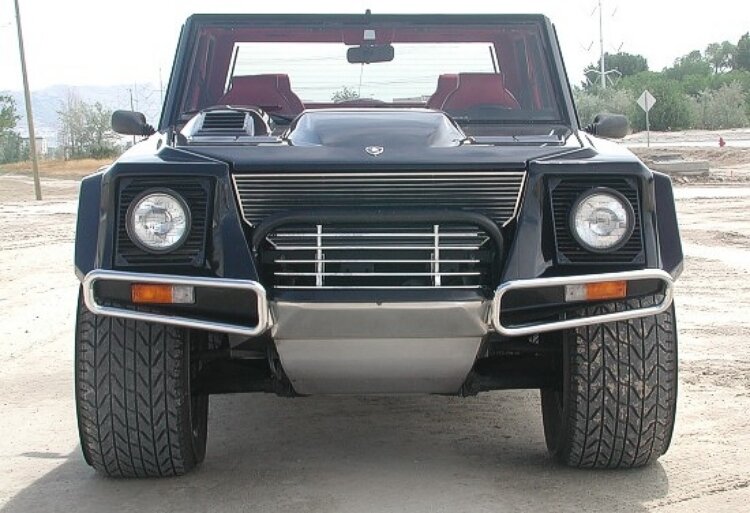 Lamborghini LM002